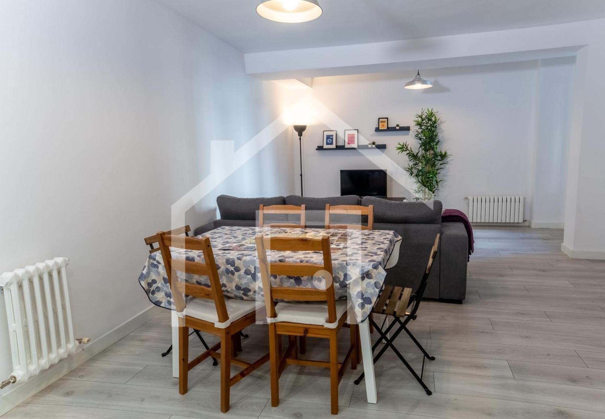Verso 47 Apartment *